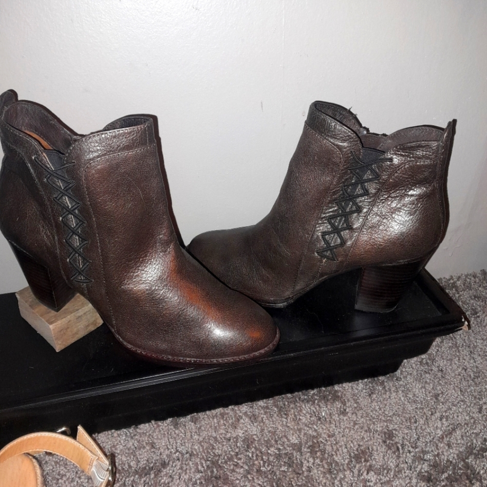 Sofft Booties copper brown size 7M
